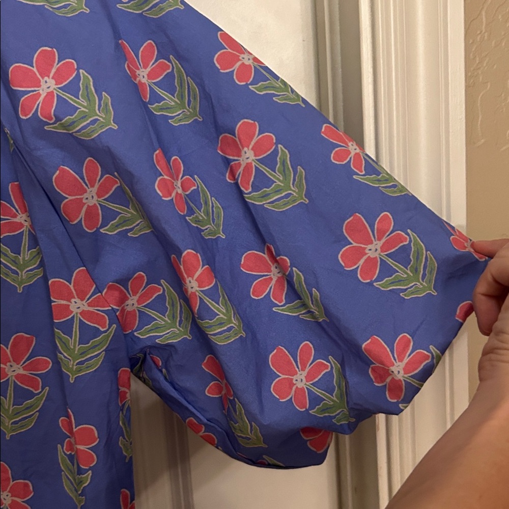 Umgee Blue Floral V-Neck Short Sleeve Blouse - Picture 4 of 6